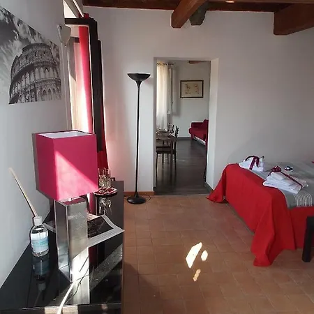 Casa Vacanze Santa Rufina Apartment *